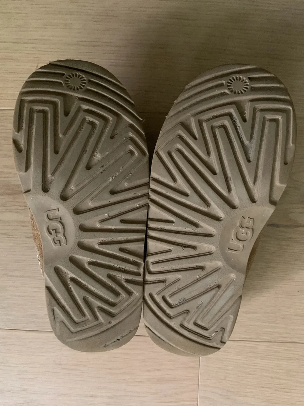 UGG adorable girls’